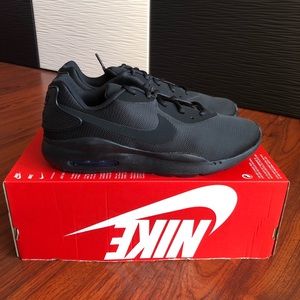 New NIKE Size 10 Air Max Oketo Men’s Black Shoes